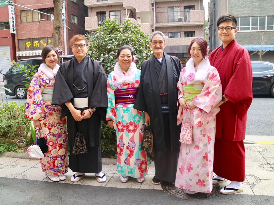 Let&#039;s wear a kimono.