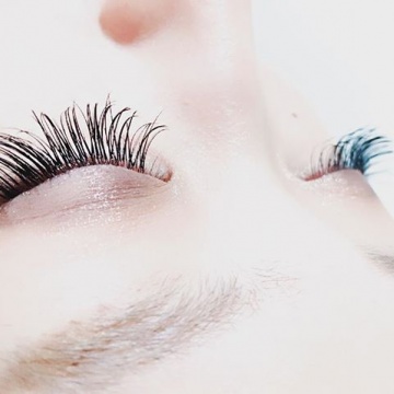 Eyelash extension