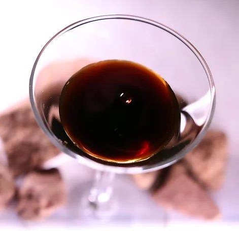 Commitment to black honey